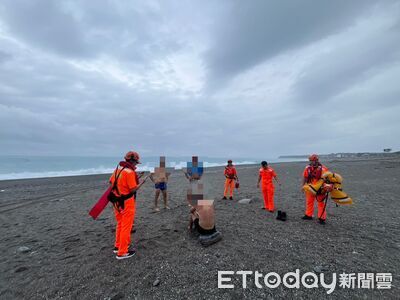 外籍男七星潭戲水受困！風浪大體力不支游不回　海巡救援