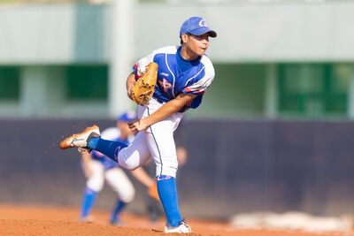 桃園盃／林以璿2局無失分又敲安　中山國中11比1擊敗七賢收首勝