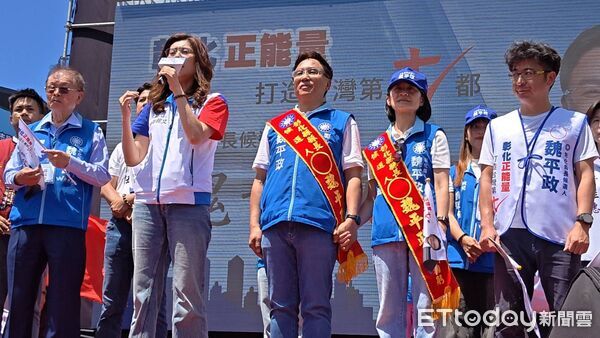 ▲國民黨主席鄭麗文到彰化為縣長候選人魏平政站台。（圖／記者唐詠絮攝）