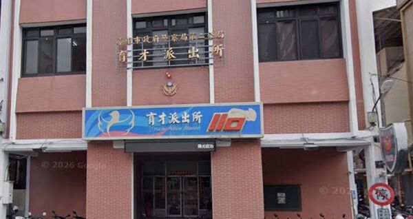 台中市北區一中商圈附近近期傳出命案,里長與警方巡查時,發現一名長期飽受癌痛折磨的男子於自家輕生身亡。承辦員警後續製作筆錄時,驚覺該案與2個月前另一起命案存在「生日同天、同警承辦」等3大離奇巧合,令辦案人員心驚不已。(翻攝自google maps)