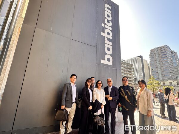 ▲▼文化部長李遠首度拜訪英國，參訪倫敦市中心的「巴比肯藝術中心」（Barbican Centre）。（圖／記者林育綾攝）
