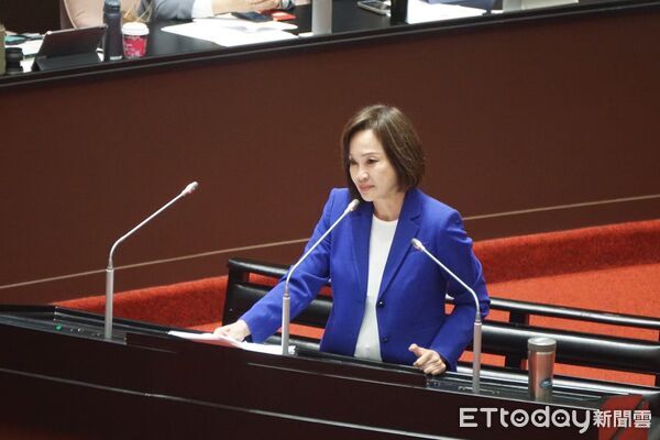 賴瑞隆扮歌仔戲批刪文化預算 柯志恩嗆沒做功課：預算創新高