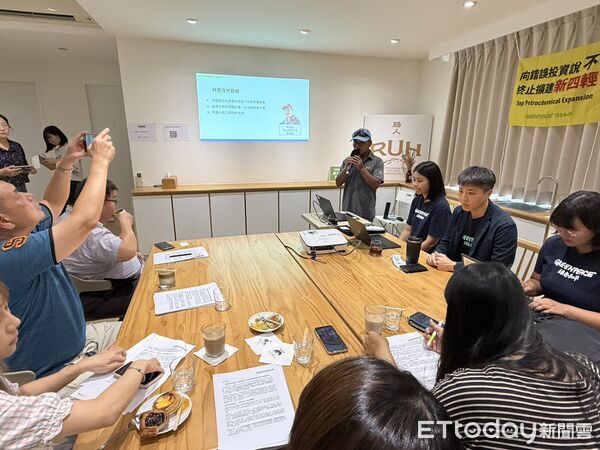 ▲綠色和平公布民調，9成高雄人不知道新四輕             。（圖／記者吳奕靖翻攝）