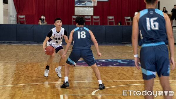 ▲籃球區域對抗賽熱血開戰　高手銘傳國中過招。（圖／記者郭世賢翻攝）