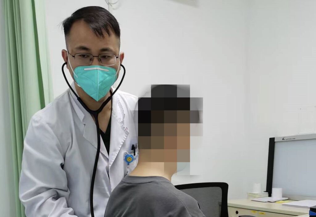 陸男淋巴結腫大疑結核 醫師追問「接觸過貓嗎」揪出真正病因
