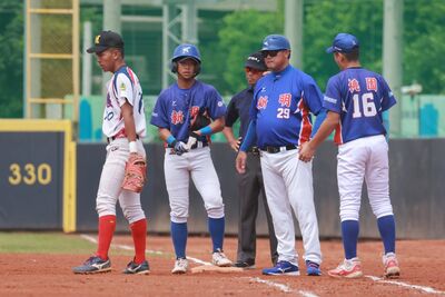 桃園盃/新明A火力全開!許永泰3支三壘打 4局19比1扣倒美濃