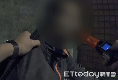 騎士落跑躲進死巷遭逮!怕毒駕曝光亂喊「我酒駕」 被警打臉