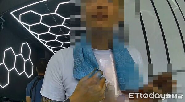 ▲南市刑大偵破台中一家汽車租賃業者涉嫌暗助詐團，拘提38歲彭姓老闆、40歲蔡姓妻子及23歲林姓員工3人到案。（記者林東良翻攝，下同）