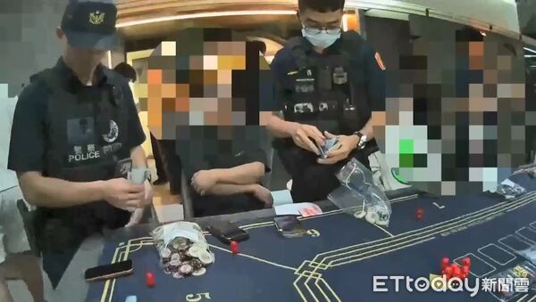 ▲北市警局督察室會同內湖警方在文德街一處高檔住宅大樓內查獲德州撲克職業賭場。（圖／記者張君豪翻攝）