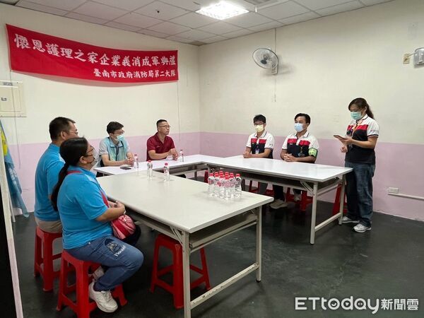 ▲台南市六甲區懷恩護理之家成立企業義消，透過專業訓練提升員工自主防災能力。（記者林東良翻攝，下同）