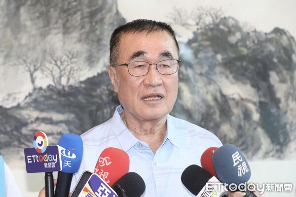 ▲ 李四川在交流座談開始前接受媒體聯訪。（圖／記者劉耿豪攝）