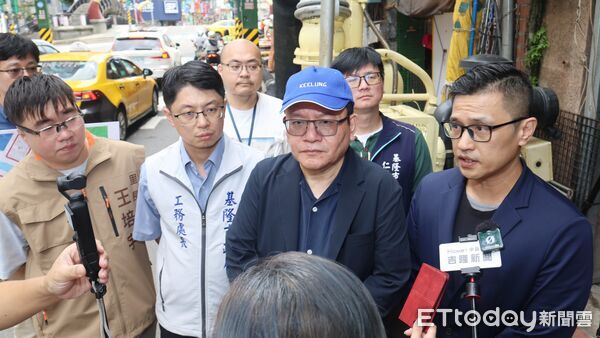 ▲極端氣候挑戰城市韌性 方定安現勘愛四路研議防災都更。（圖／記者郭世賢翻攝）