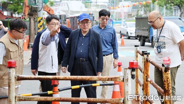 ▲極端氣候挑戰城市韌性 方定安現勘愛四路研議防災都更。（圖／記者郭世賢翻攝）