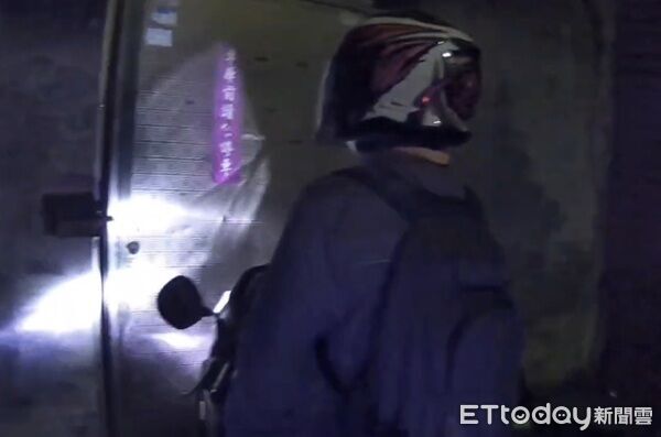▲陳姓男子騎車違規又拒檢逃進死巷。（圖／桃園警分局提供）
