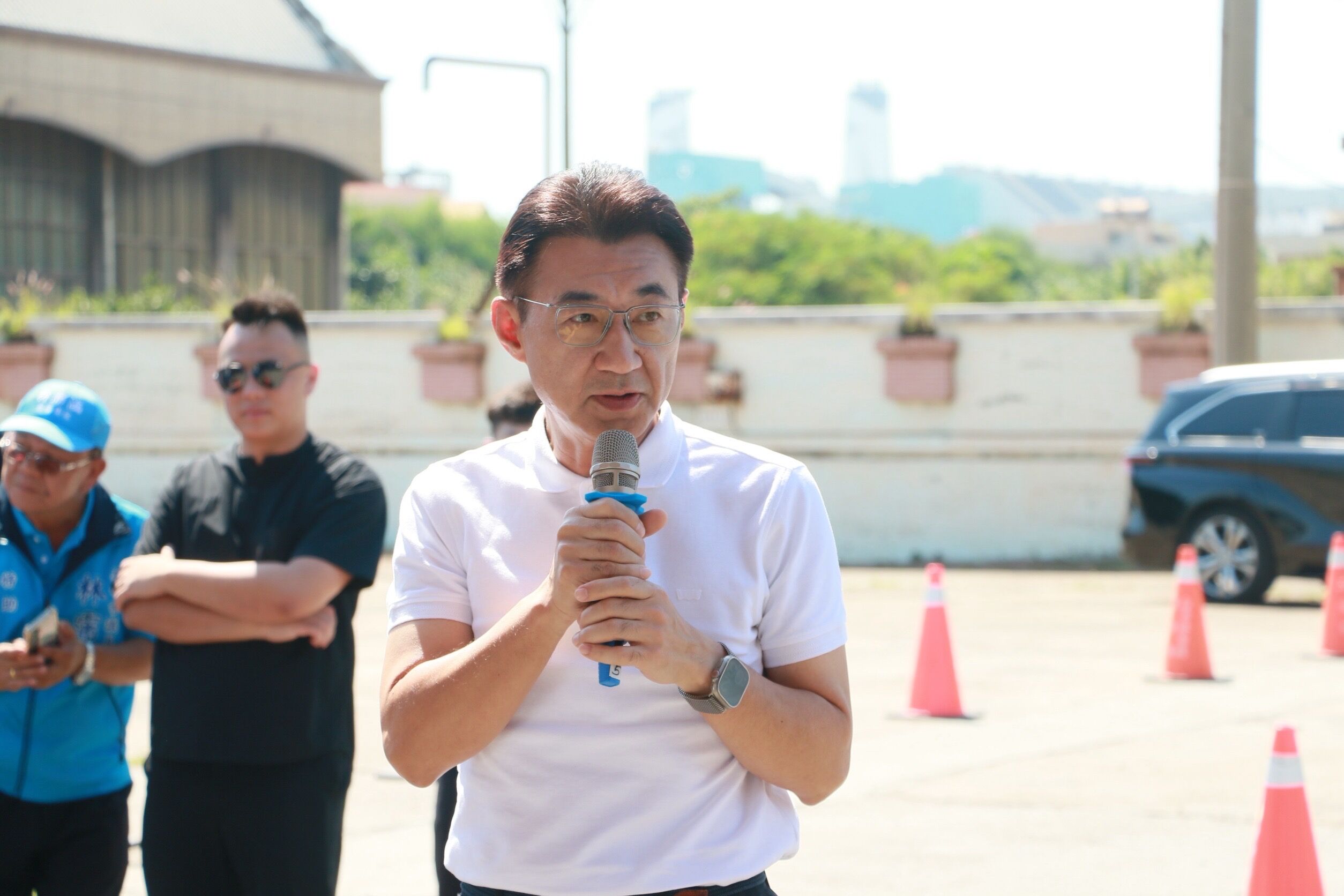 ▲立法院副院長江啟臣陪同台中市長盧秀燕視察台中火力發電廠。（圖／江啟臣辦公室提供）