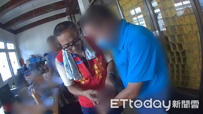 所長變身埋伏!穿宮廟背心「毛巾掛脖」逮車手 超強畫面曝