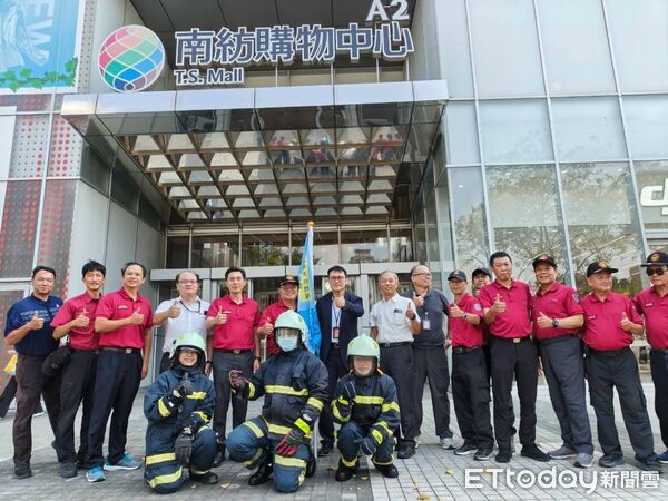 ▲台南南紡購物中心成立企業義消，強化大型複合式商場的自主防災及初期應變能力。（記者林東良翻攝，下同）