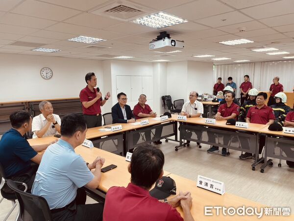 ▲台南南紡購物中心成立企業義消，強化大型複合式商場的自主防災及初期應變能力。（記者林東良翻攝，下同）