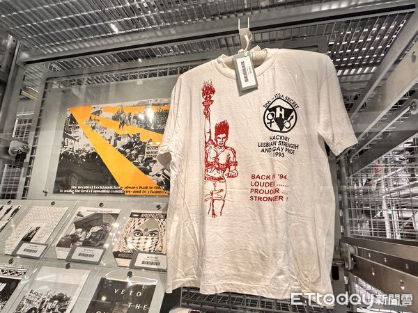 ▲▼英國維多利亞與亞伯特博物館（V&A）的「東儲藏庫」（East Storehouse）對外開放，讓民眾可走進收藏超過50萬件藏品的庫房參觀。（圖／記者林育綾攝）