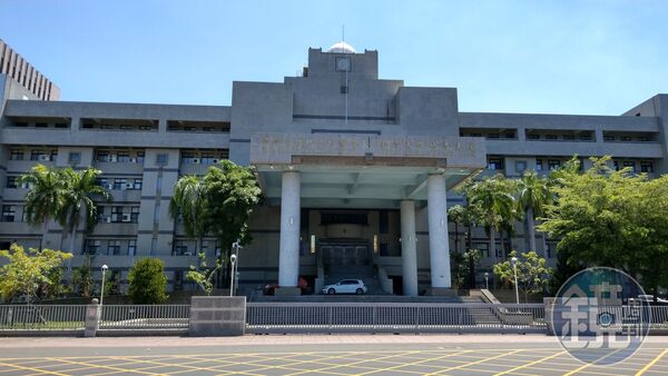 高雄地院驚傳書記官辦公室輕生 「過勞與低薪」壓垮司法基層