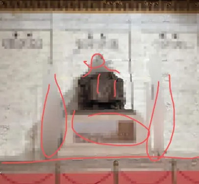 ▲▼陸女團成員發中正紀念堂照 遭公司開除。（圖／翻攝自微博）