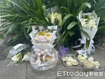 「一路好走」賓士男二度輾壓奪命　民眾路口獻花哀悼護理師