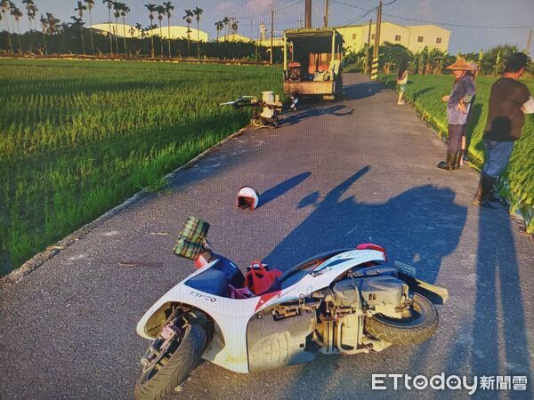 ▲嘉義無人機、機車車禍，女騎士受傷送醫。（圖／記者翁伊森翻攝，下同）