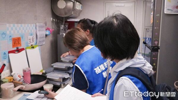 ▲基隆「兒少特偵隊」首度出隊。(圖/記者郭世賢翻攝)