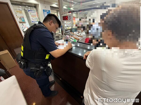 ▲基隆警銀聯手連阻2起詐騙 成功守住民眾積蓄。（圖／記者郭世賢翻攝）