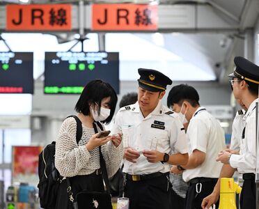 JR車掌「遭駕駛丟包月台」!沒等同事直接開走 半路才發現