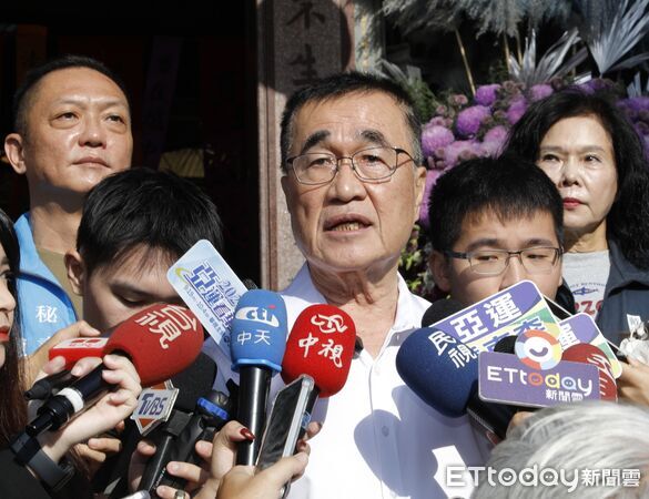 ▲▼國、民兩黨心北市長候選人李四川、蘇巧慧10日不約而同前往新莊地藏庵，參加地藏王菩薩聖誕典禮三獻禮法會。（圖／記者湯興漢攝）
