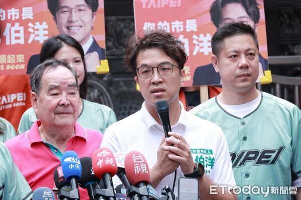 ▲▼沈伯洋 大稻埕慈聖宮參香。（圖／記者周宸亘攝）