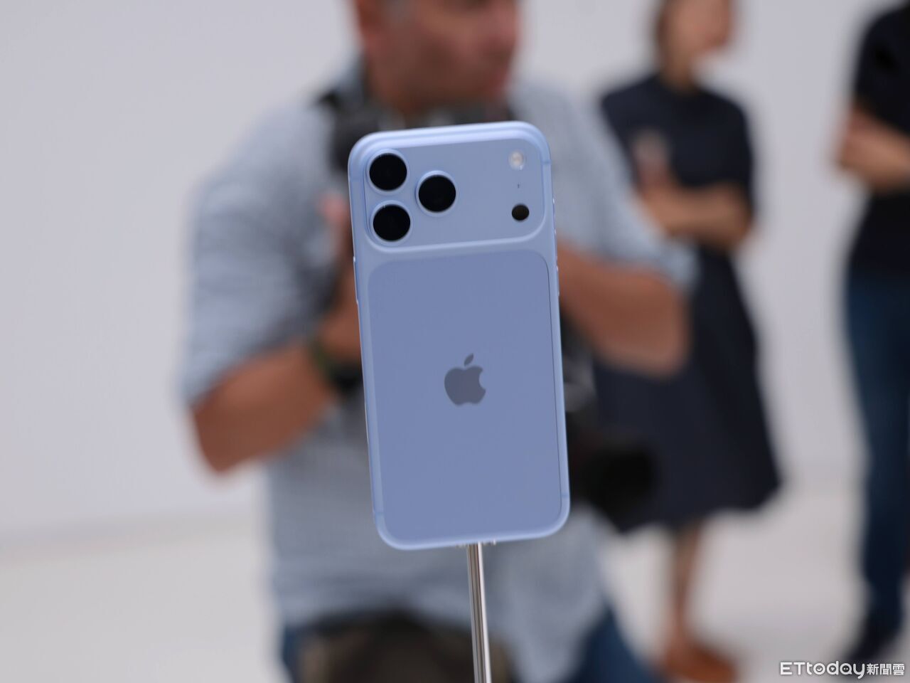 ▲▼      iPhone18,iPhone Duo       。（圖／記者蘇晟彥攝）