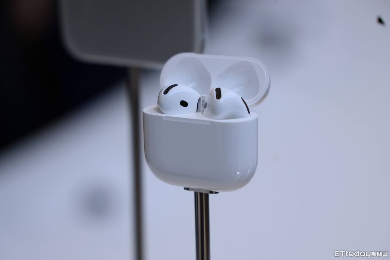 ▲▼      iPhone18,iPhone Duo       。（圖／記者蘇晟彥攝）