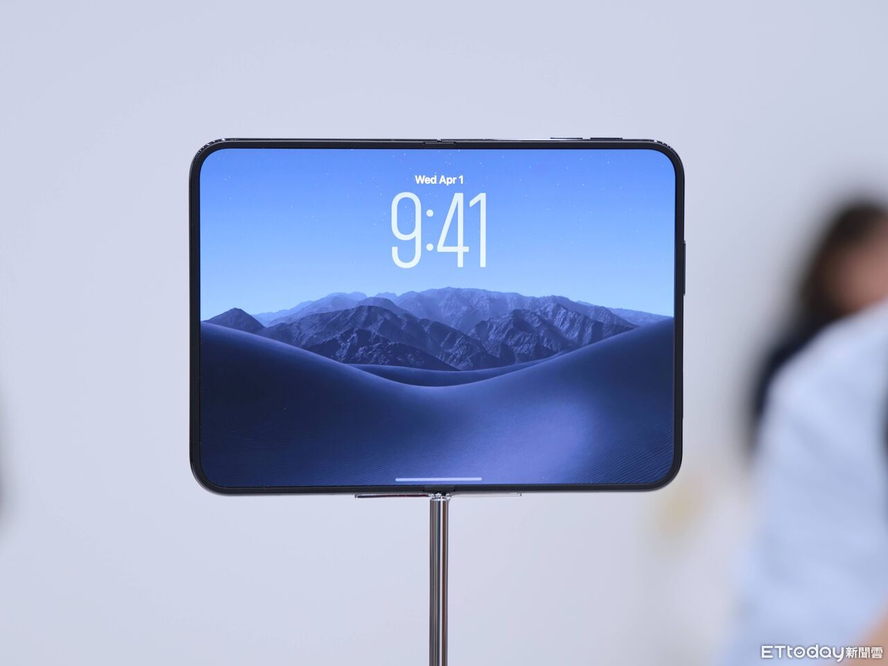 ▲▼      iPhone18,iPhone Duo       。（圖／記者蘇晟彥攝）