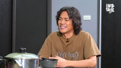 喬瑟夫父親離世後首度抱媽媽！坦言過去完全不敢　吐露傳統家庭心結