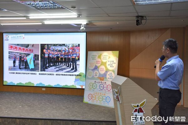 ▲台南市政府舉辦「生命重啟・救在當下」緊急救護成果發表暨重生感恩記者會,邀請康復者與當年參與搶救的救護及醫療人員重逢。(記者林東良翻攝,下同)