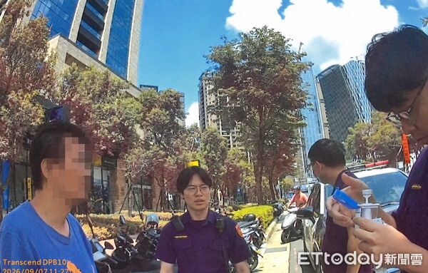 ▲▼陳男轉彎沒打燈又沒待轉遭警尾隨攔查，警方對陳男實施唾液快篩竟有2種毒品陽性反應             。（圖／記者陳以昇翻攝）