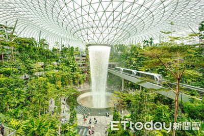 可樂旅遊一站式解鎖新加坡名勝世界!看最新海洋館、水下餐廳用餐