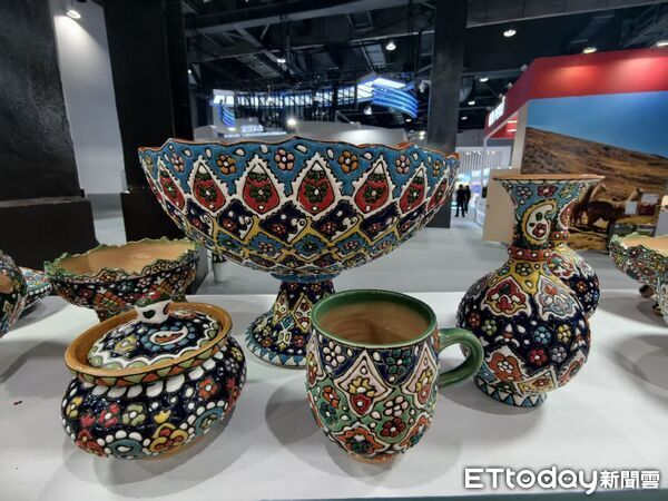 ▲▼  伊朗、波斯地毯、戰火之下搶運到北京參展           。（圖／記者任以芳攝）
