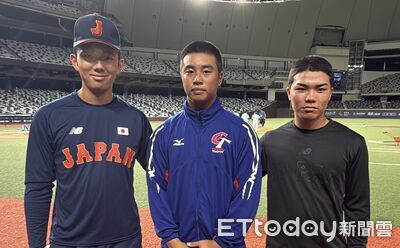 U18台日戰後暖心一幕！日本球員擁抱蔡辰瀧　摸頭安慰送祝福