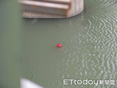 快訊/台南男失聯機車留麻善大橋 消防出動船艇、無人機搜救