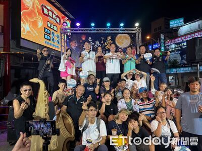 民眾黨屏東黨部辦中秋音樂會 國宴演奏家走進慈鳳宮廟埕