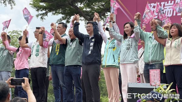 ▲賴瑞隆在大寮區成立後援會             。（圖／記者吳奕靖翻攝）