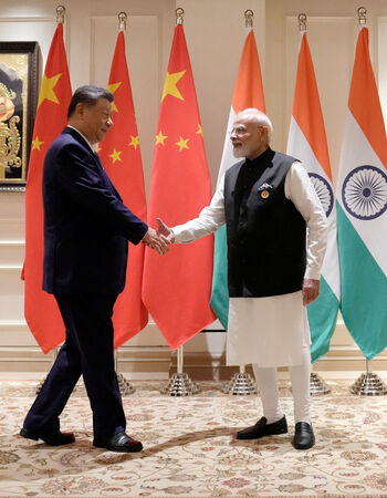 ▲▼2026年金磚國家（BRICS）印度德里峰會。習近平,莫迪。（圖／路透）