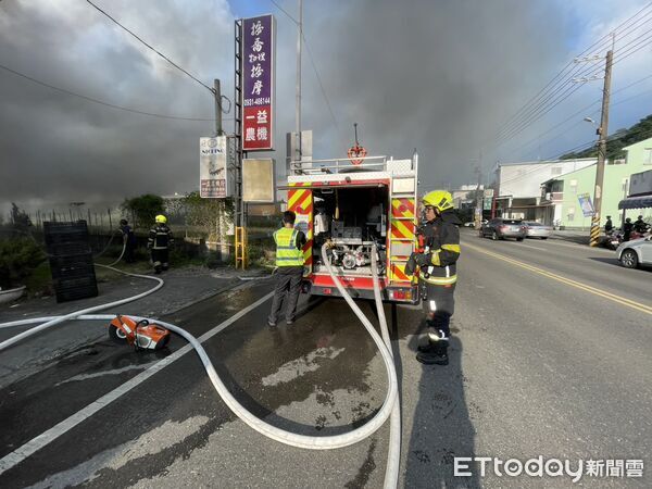▲埔里鎮中山路一段222號農機行下午發生住宅火警。（圖／記者高堂堯翻攝）