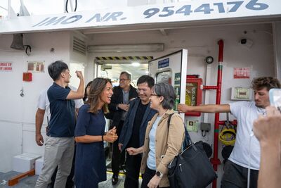 轉機、搭車又乘船! 蕭美琴訪義大利還遇惡劣海象「同仁暈船嘔吐」