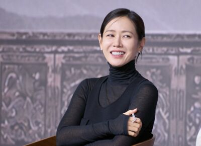 孫藝真短裙突上掀險走光!女星一舉動「暖心解圍」網喊:太帥了