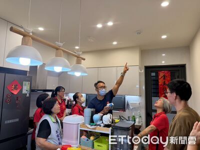 柚香裡送平安! 南消麻豆消防挨家安檢把關中秋用火用電安全