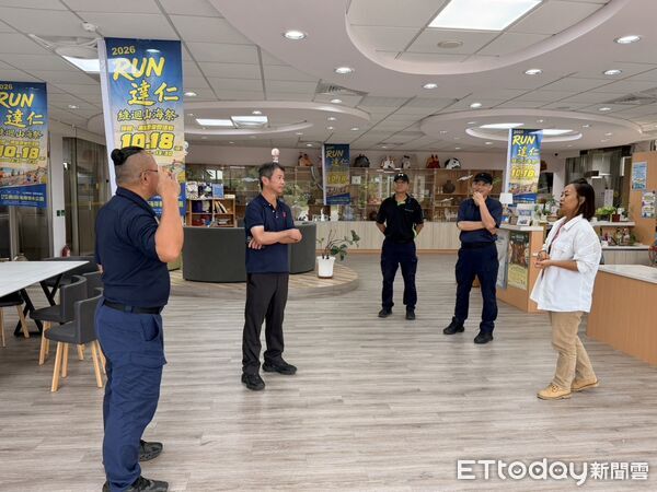 ▲大武分局長率隊前往轄區投開票所實地會勘，檢視周邊環境、交通動線及安全維護措施，提前完成投票日勤務整備。（圖／記者楊晨東翻攝）